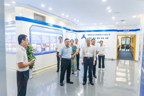 郑州信息工程职业学院领导一行莅临尊龙集团官网技术考察交流